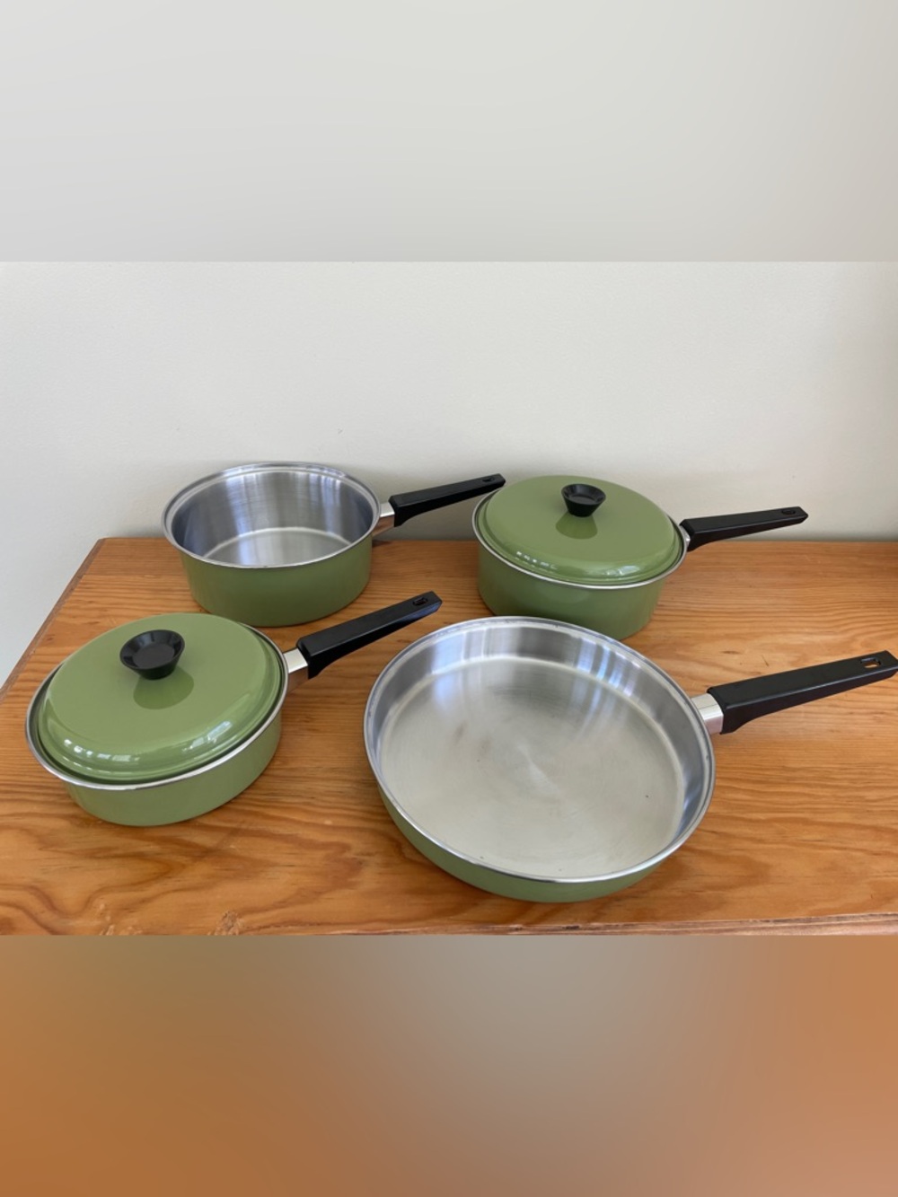 VTG 6 pc Avocado Green Stainless Steel Cookware Set Japan